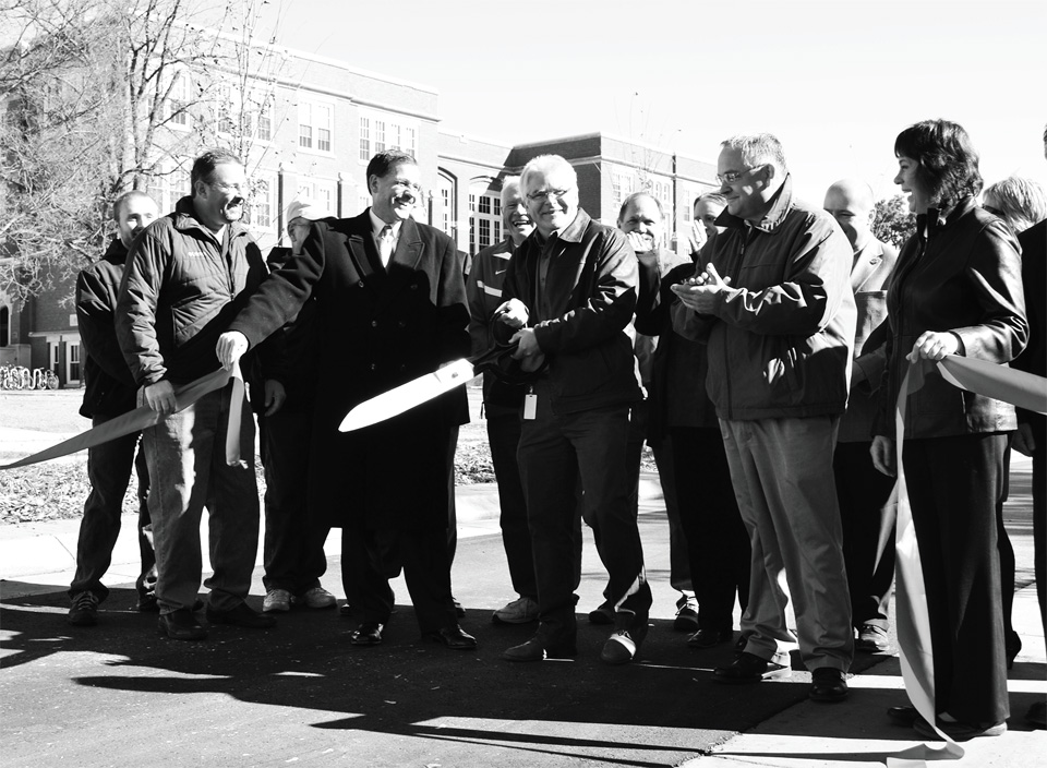 Cascade Avenue ribbon cutting